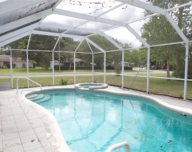 132 Berkshire Lane - Photo Thumbnail 18