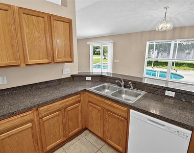 132 Berkshire Lane - Photo Thumbnail 38