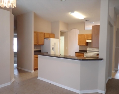132 Berkshire Lane - Photo Thumbnail 4