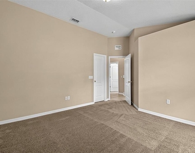132 Berkshire Lane - Photo Thumbnail 44