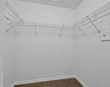 132 Berkshire Lane - Photo Thumbnail 28