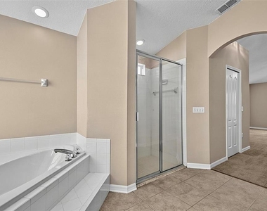 132 Berkshire Lane - Photo Thumbnail 22