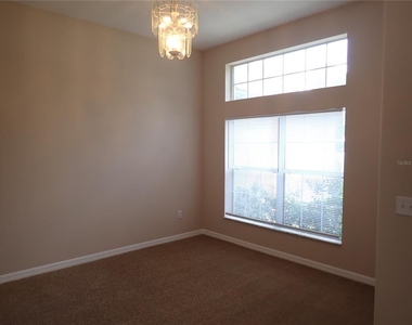 132 Berkshire Lane - Photo Thumbnail 12