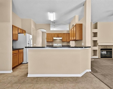 132 Berkshire Lane - Photo Thumbnail 32