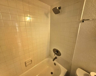 25050 Sandhill Boulevard - Photo Thumbnail 16
