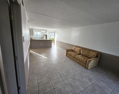 25050 Sandhill Boulevard - Photo Thumbnail 3