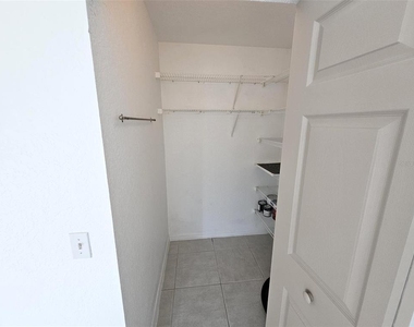25050 Sandhill Boulevard - Photo Thumbnail 12