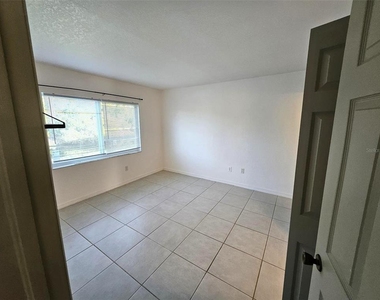 25050 Sandhill Boulevard - Photo Thumbnail 10