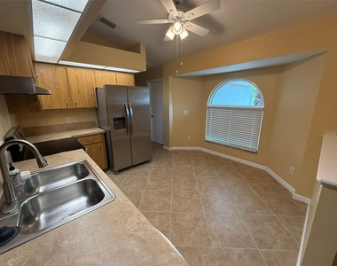 7306 Totem Avenue - Photo Thumbnail 3