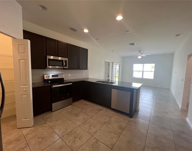 354 Albatross Road - Photo Thumbnail 5
