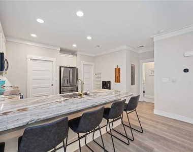 1623 8th Avenue W - Photo Thumbnail 6