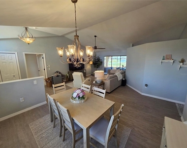 13 Seaward Circle - Photo Thumbnail 13