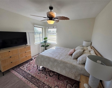 13 Seaward Circle - Photo Thumbnail 8