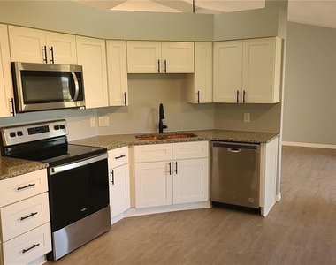 13 Seaward Circle - Photo Thumbnail 29