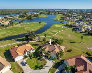 13 Seaward Circle - Photo Thumbnail 1