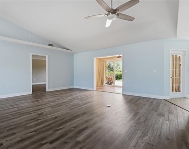 5207 86th Street Court W - Photo Thumbnail 5