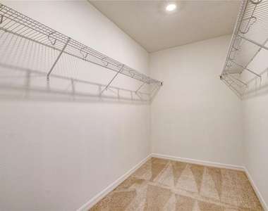 5512 Tripoli Drive - Photo Thumbnail 15