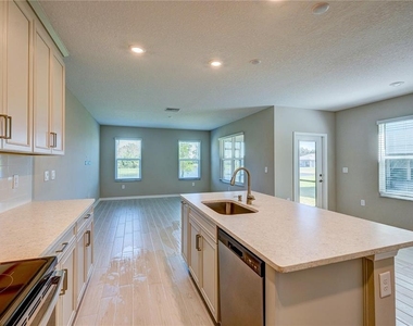5512 Tripoli Drive - Photo Thumbnail 5