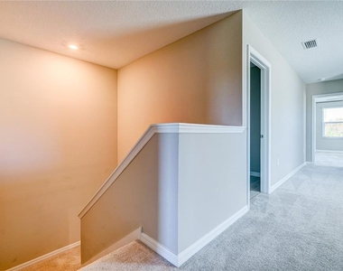 5512 Tripoli Drive - Photo Thumbnail 9