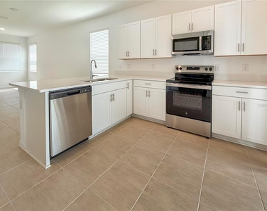 8948 Daybreak Street - Photo Thumbnail 5