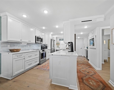 420 Beach Road - Photo Thumbnail 6