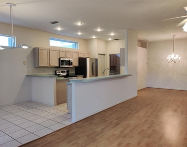 4469 Edinbridge Circle - Photo Thumbnail 4