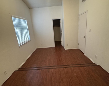 3033 Tierra Humeda Drive - Photo Thumbnail 23