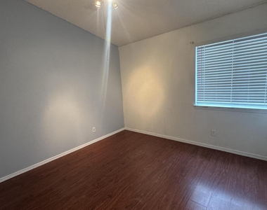 3033 Tierra Humeda Drive - Photo Thumbnail 27