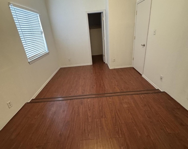 3033 Tierra Humeda Drive - Photo Thumbnail 22