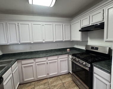 3033 Tierra Humeda Drive - Photo Thumbnail 7