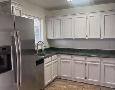 3033 Tierra Humeda Drive - Photo Thumbnail 4