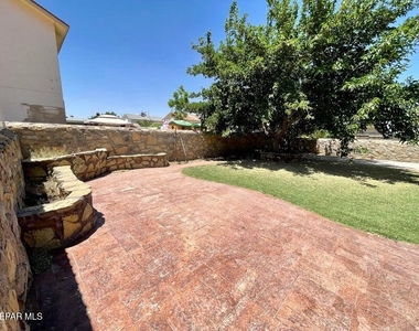 3033 Tierra Humeda Drive - Photo Thumbnail 13