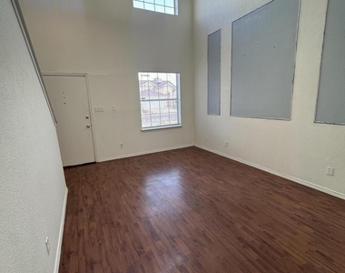 3033 Tierra Humeda Drive - Photo Thumbnail 29