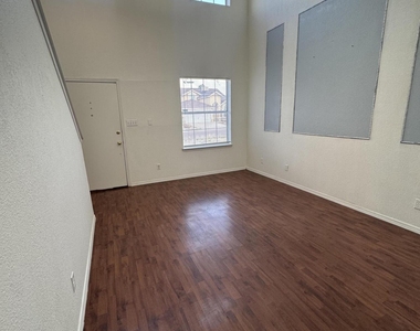 3033 Tierra Humeda Drive - Photo Thumbnail 1