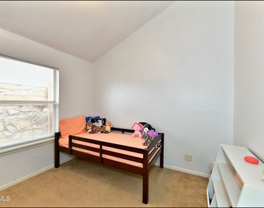10937 Northview Drive - Photo Thumbnail 35