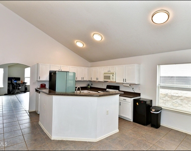 10937 Northview Drive - Photo Thumbnail 18