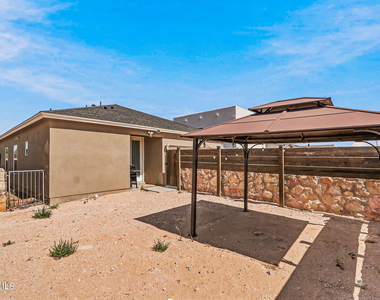 2025 William Caples Street - Photo Thumbnail 28