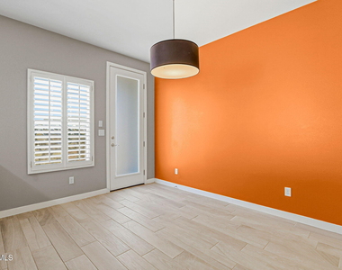 2025 William Caples Street - Photo Thumbnail 14