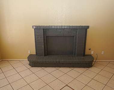 12107 Valley Quail Drive - Photo Thumbnail 4