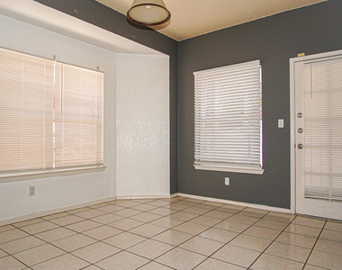 12107 Valley Quail Drive - Photo Thumbnail 5
