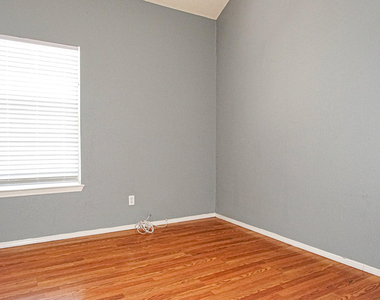 12107 Valley Quail Drive - Photo Thumbnail 19