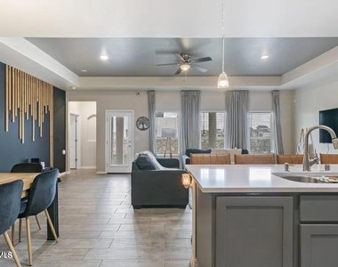 930 Bicknor Place - Photo Thumbnail 12