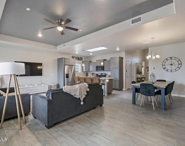 930 Bicknor Place - Photo Thumbnail 4