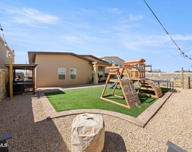 337 Fray Olguin Court - Photo Thumbnail 31