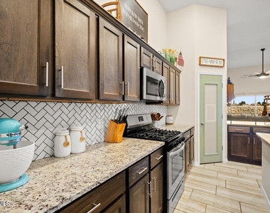 337 Fray Olguin Court - Photo Thumbnail 11