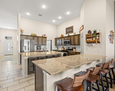 337 Fray Olguin Court - Photo Thumbnail 12