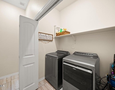 337 Fray Olguin Court - Photo Thumbnail 27