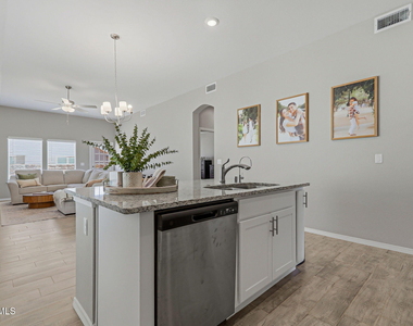 13977 Margaret Ponce Avenue - Photo Thumbnail 5