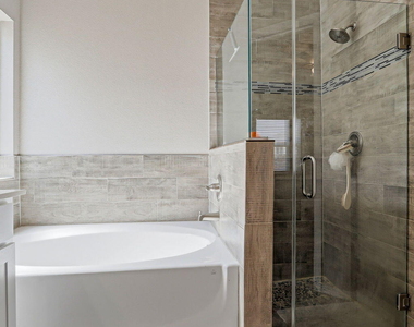 13977 Margaret Ponce Avenue - Photo Thumbnail 13
