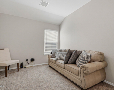 13977 Margaret Ponce Avenue - Photo Thumbnail 11